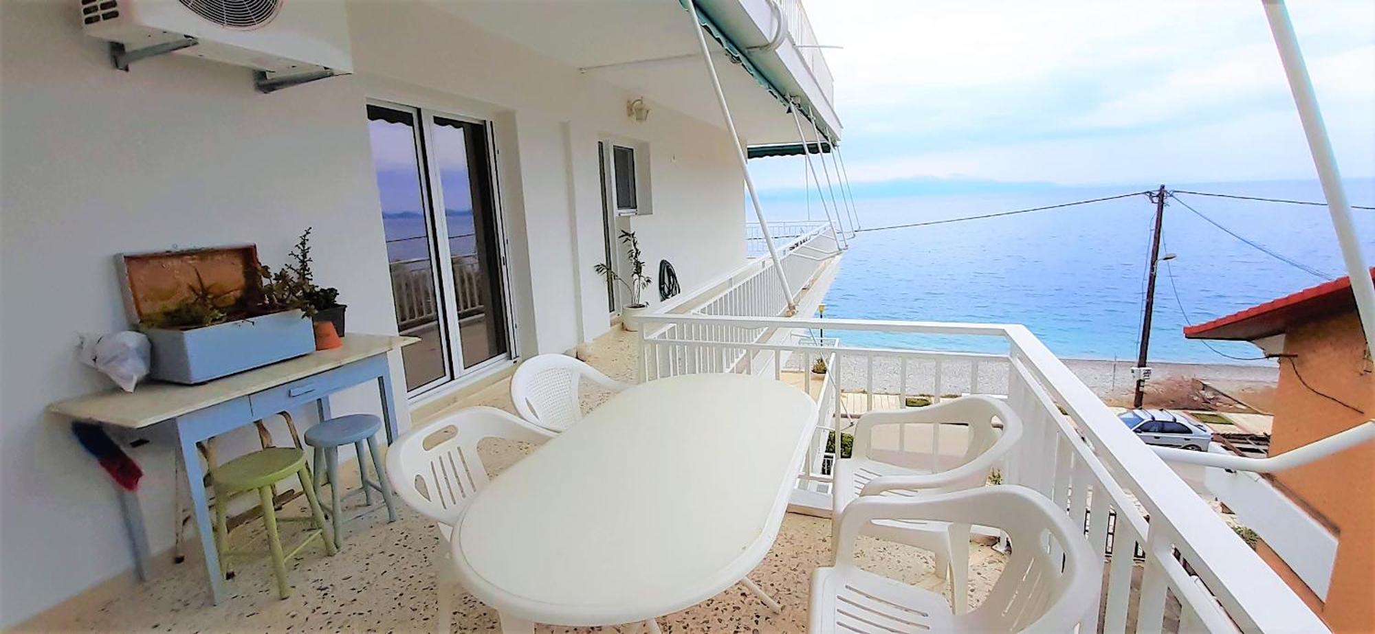 Mondo Cosseri Akrata Apartment ภายนอก รูปภาพ